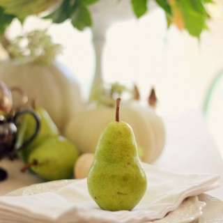 falltablesettingpearcraftberrybush