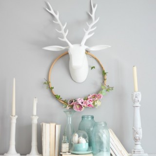 mantelpaperwreathcraftberrybush