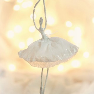papercrepeballerinaornamentcraftberrybush