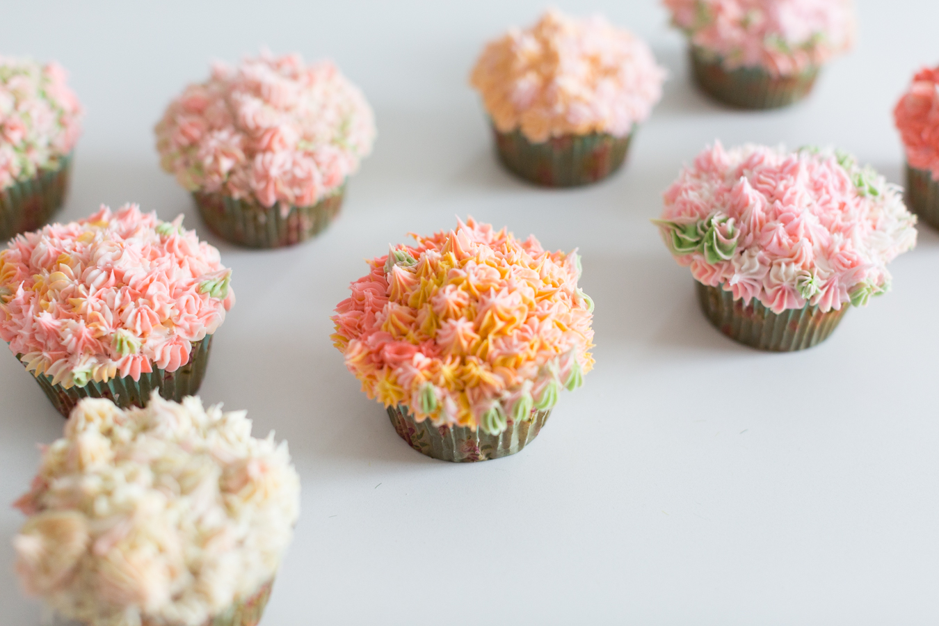 flower cupcake arrangement_