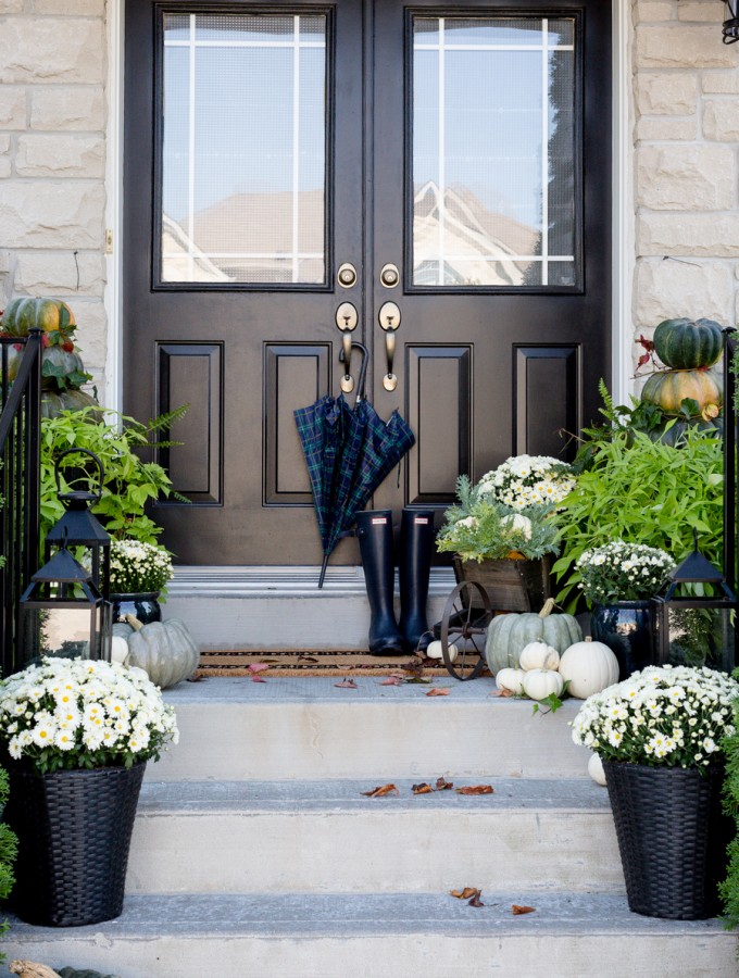 fallfrontporchcraftberrybush.com