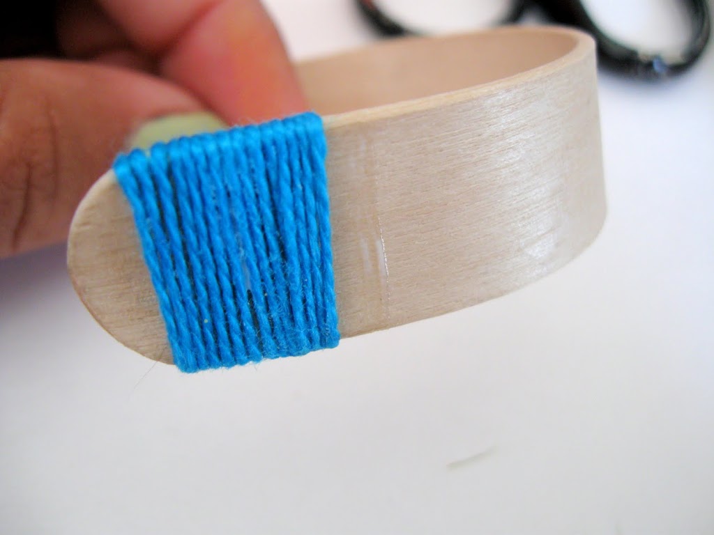 This DIY infinity bracelet tutorial will show you a fun bracelet making  instructions with st…