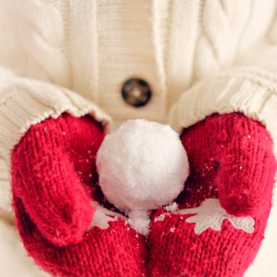 How to make Indoor Snowballs