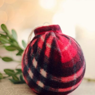 25 Days of Christmas – Plaid Scarf Ornament Tutorial