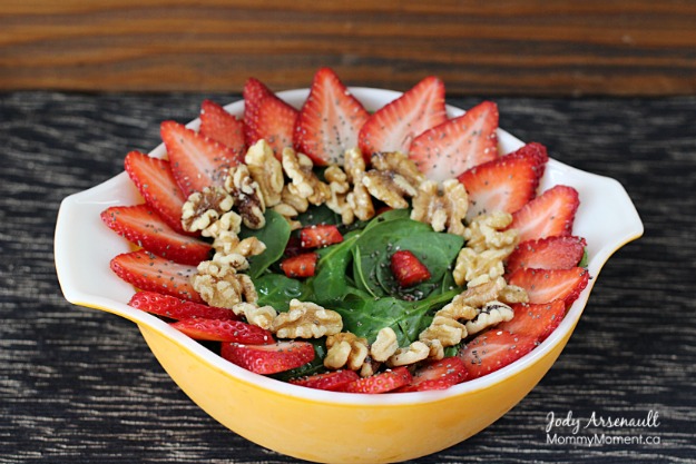 strawberry-spinach-salad-bowl1