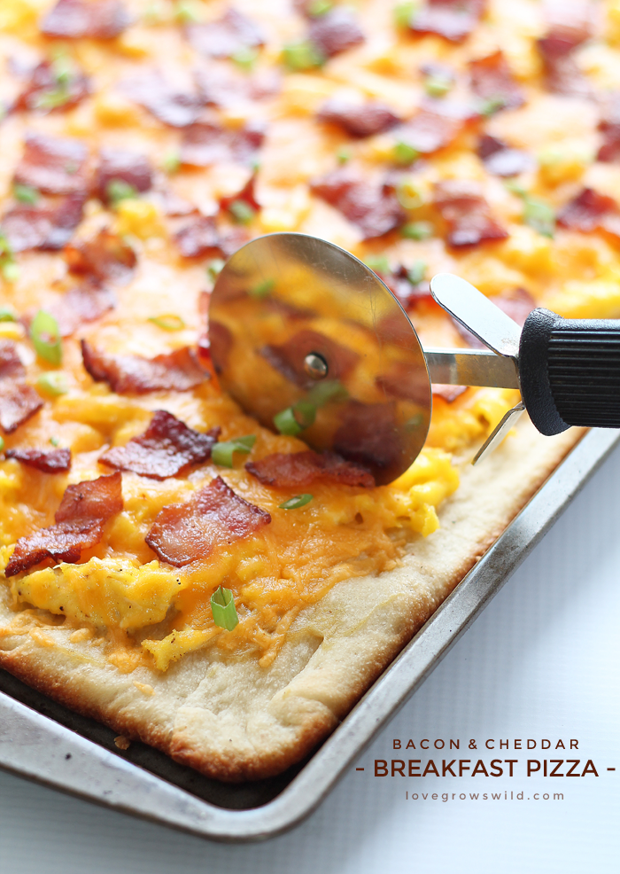 Delicious Summer Recipes : Bacon Cheddar Breakfast Pizza