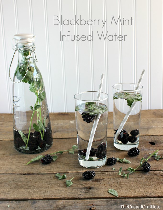 Delicious Summer Recipes : Blackberry Mint Infused Water