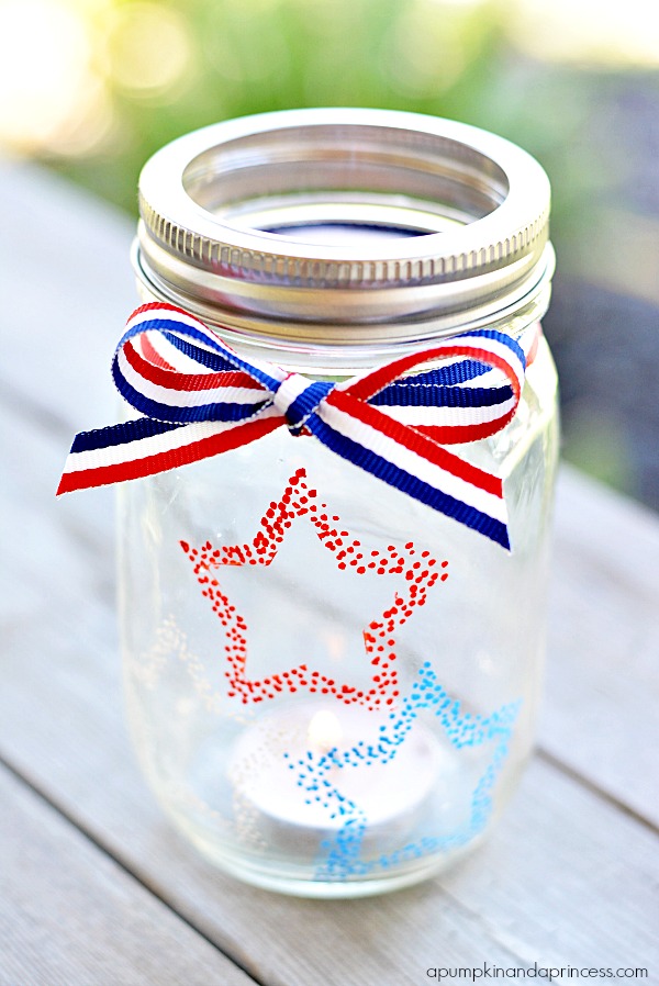 Patriotic-Mason-Jar-Lanterns