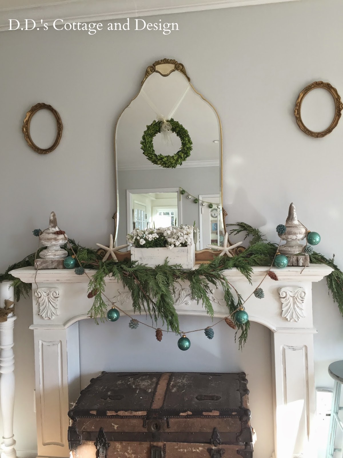 Neutral Christmas mantel