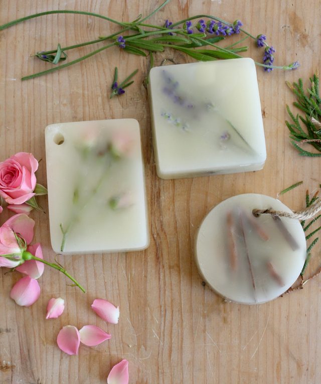 DIY Scented Wax Sachet