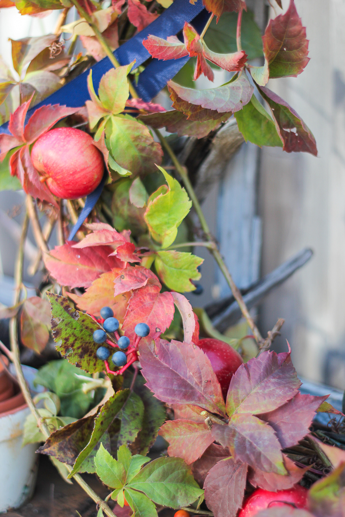 foragedwreathcraftberrybush