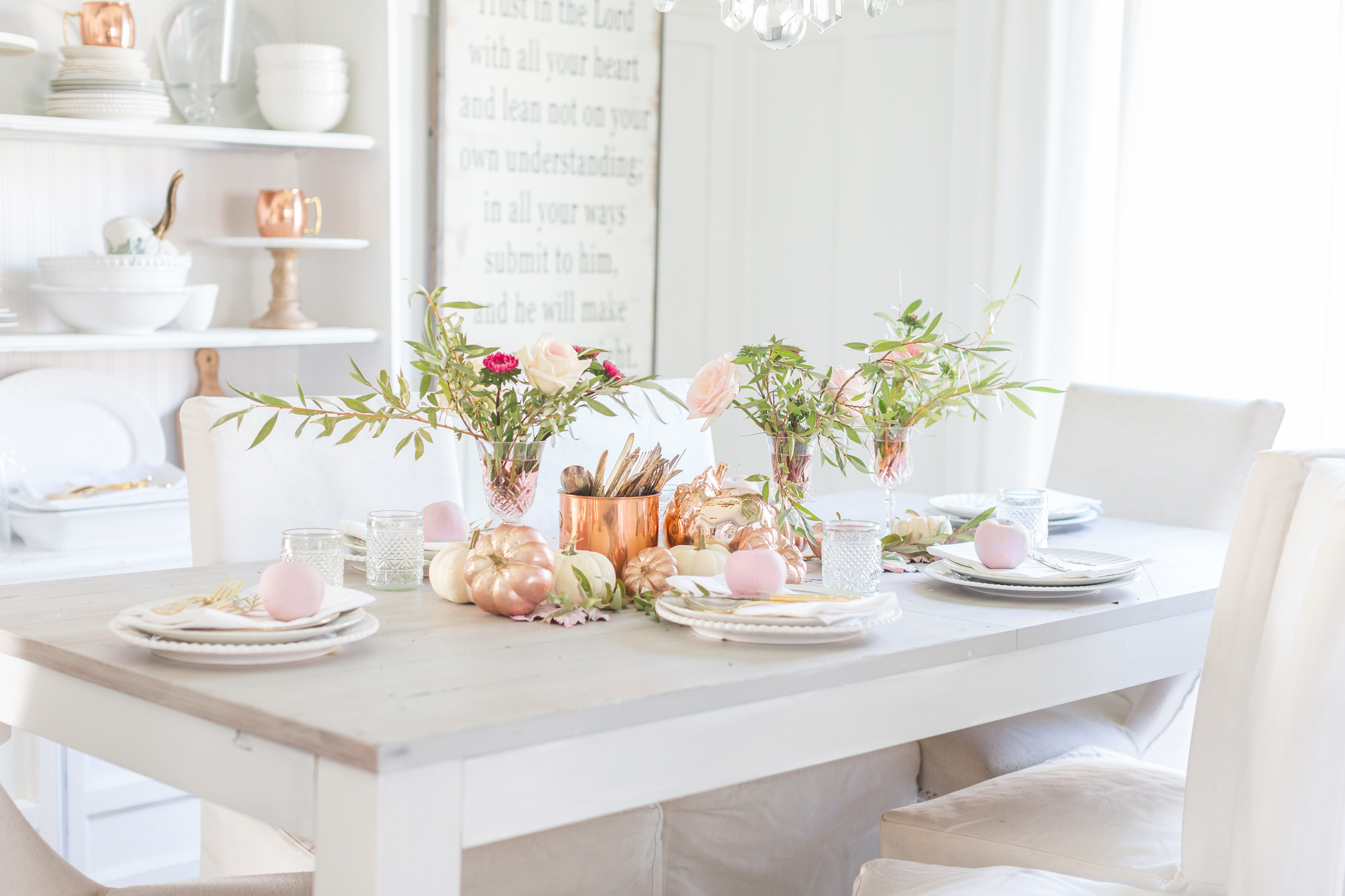 rosegoldandpinktablescape-11