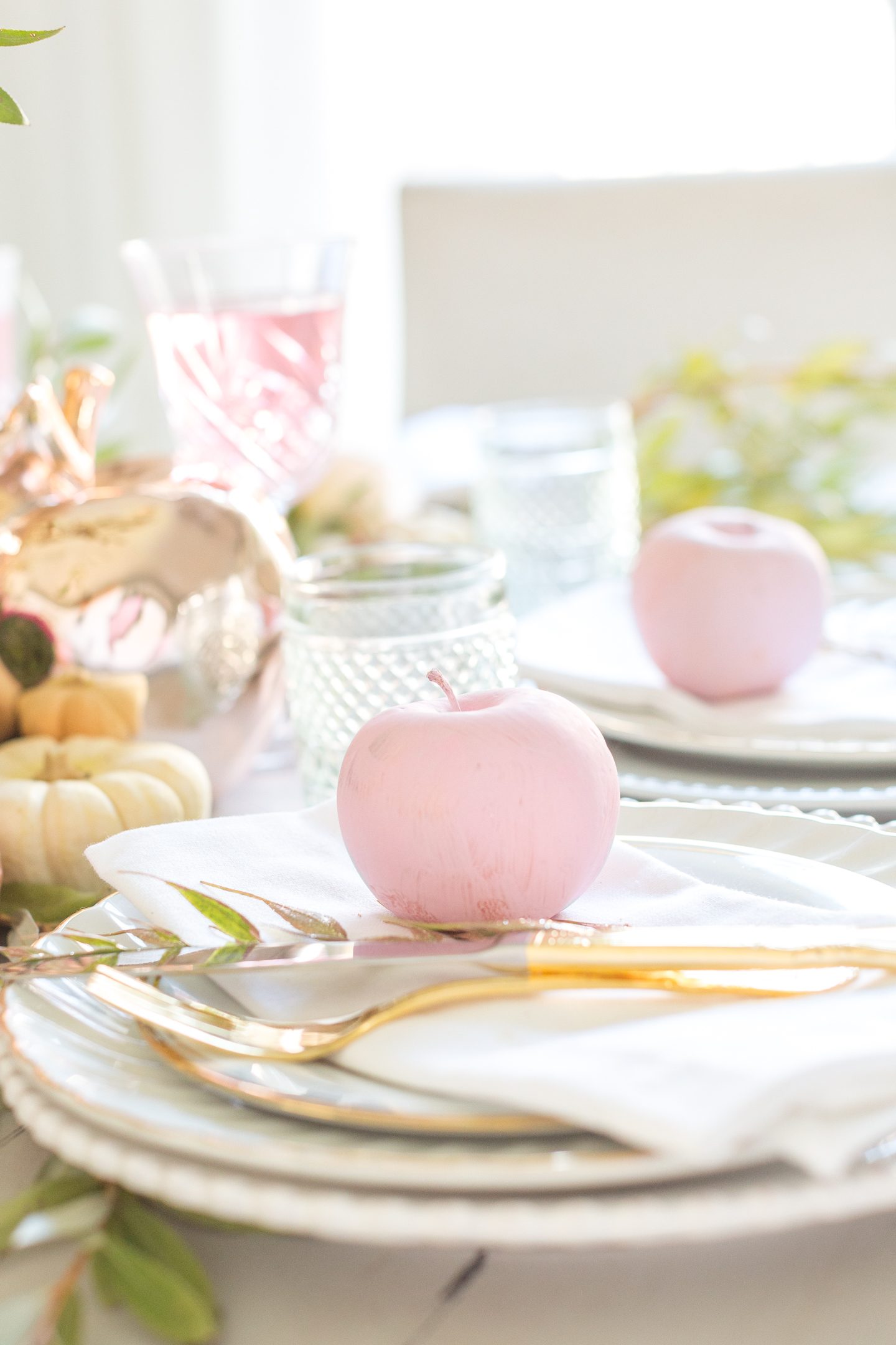 rosegoldandpinktablescape-7