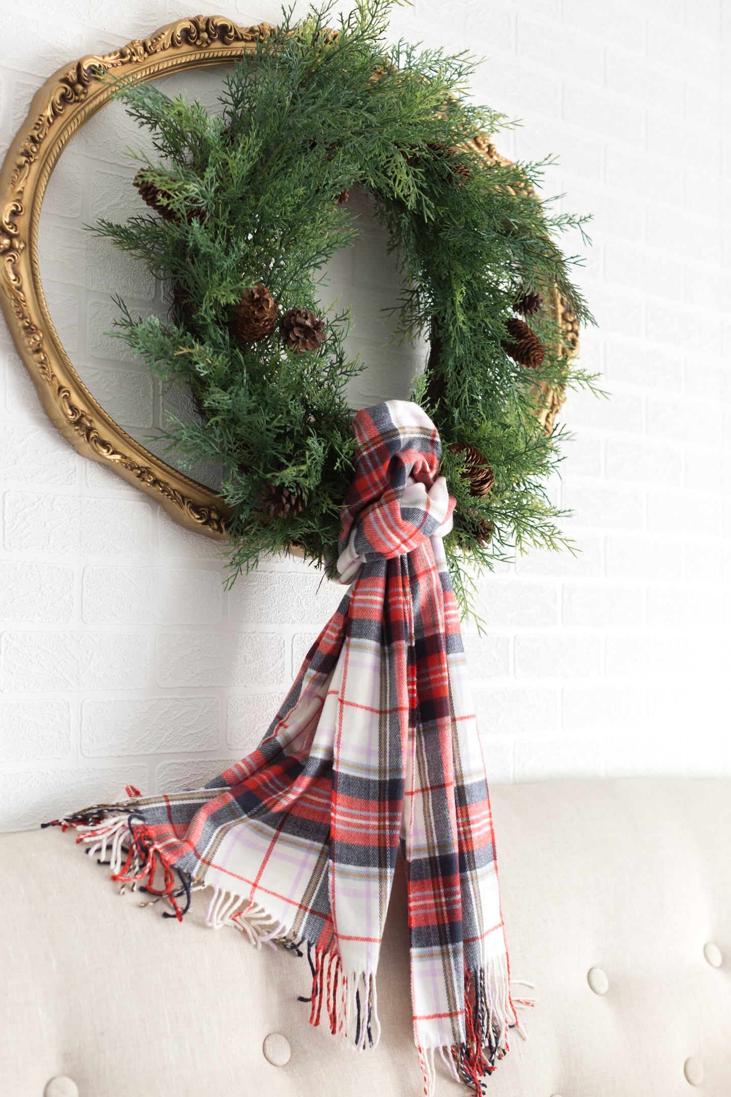 plaidchristmasbedroom_-4