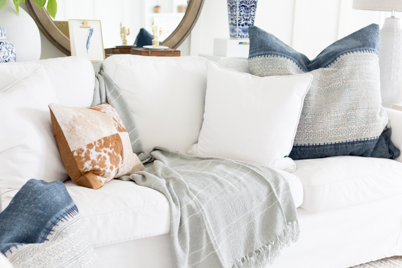 Blueandwhitelivingroom-2