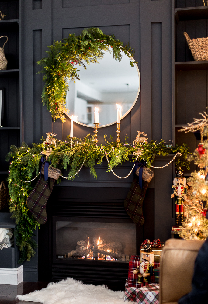 Unique Mantel Decorations For Christmas 