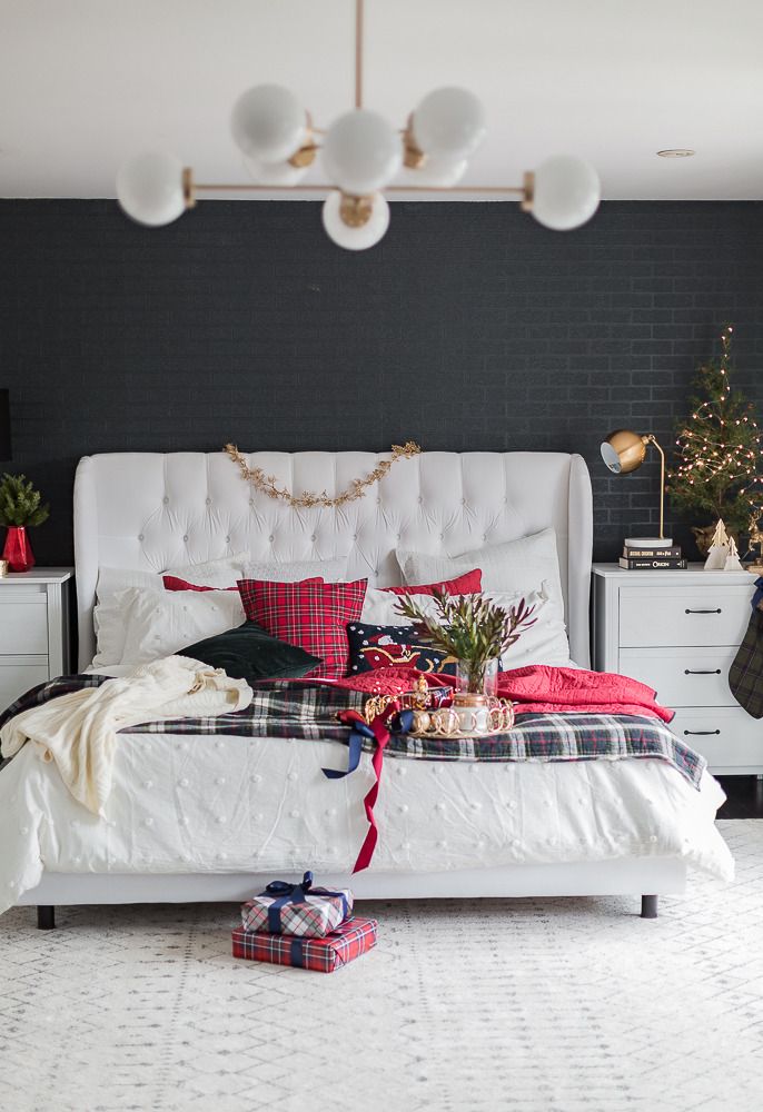 christmasbedroom2018craftberrybush-11