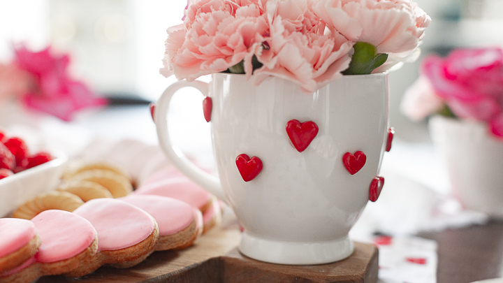 Valentine’s day heart mug DIY