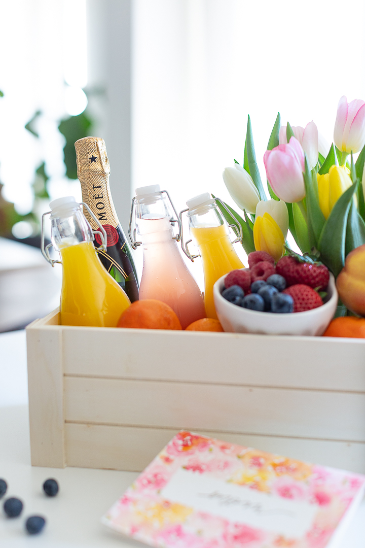 DIY Christmas Morning Mimosa Gift Basket