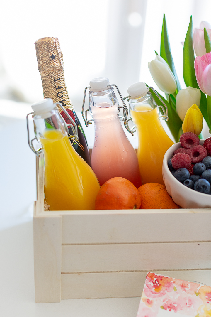 DIY Christmas Morning Mimosa Gift Basket