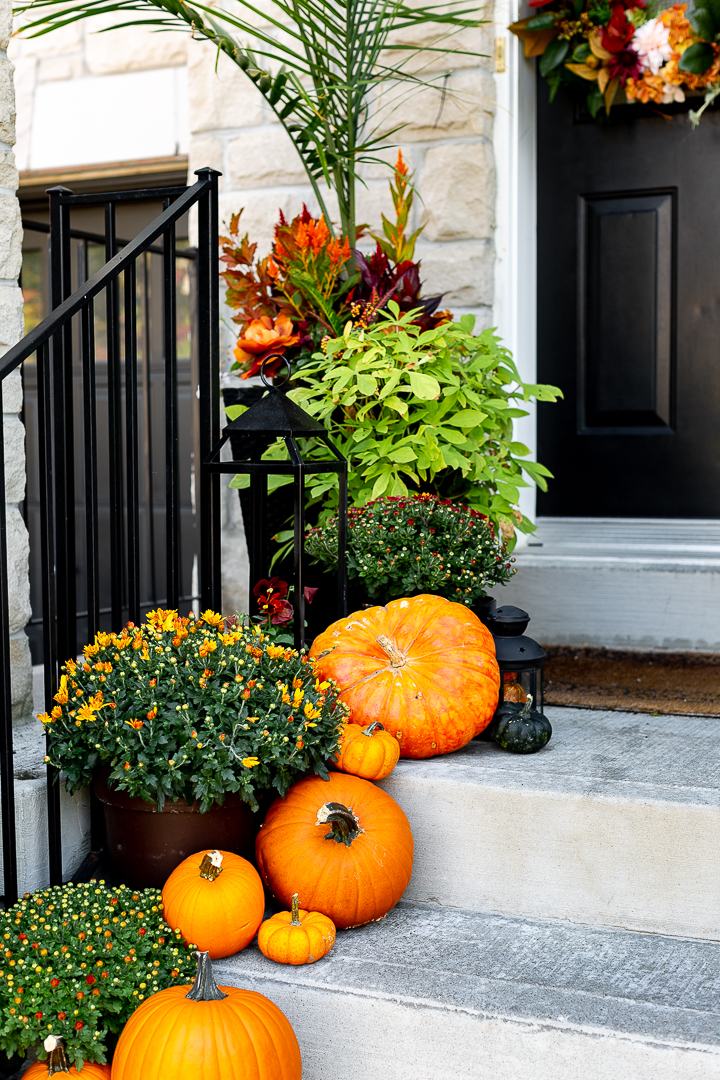 Traditional Fall Porch 2020