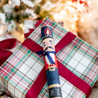 Christmas Nutcracker Cylinder Wrapping DIY