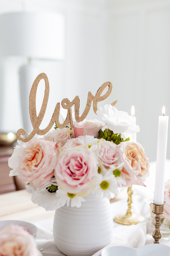 Easy Valentine’s Day Tablescape