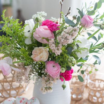 Easy Spring Tablescape