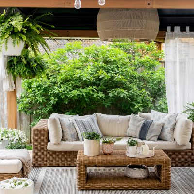 Backyard Deck Decor